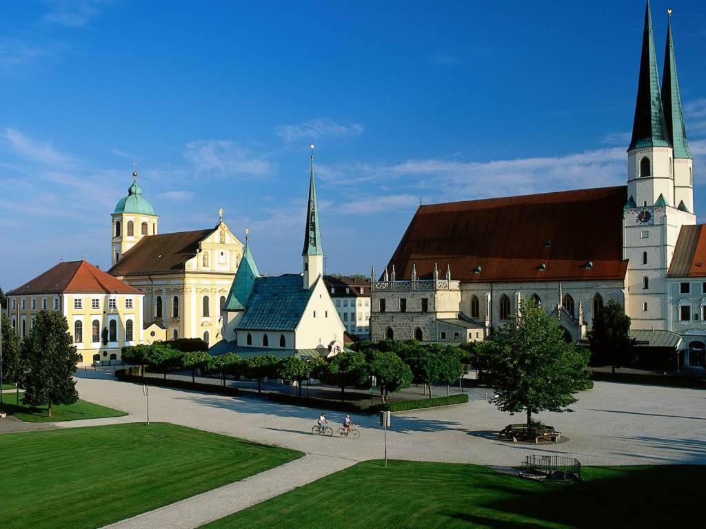 Апартаменти Wohnen Am Bach Haiming Екстер'єр фото